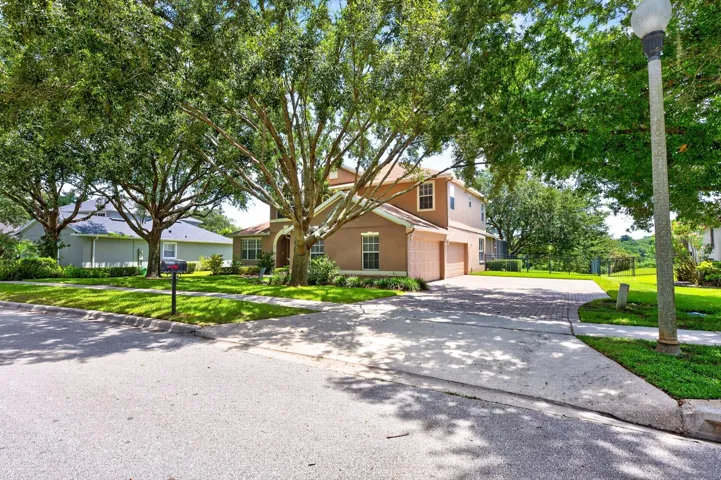 The only 4-car garage in Errol Estates!