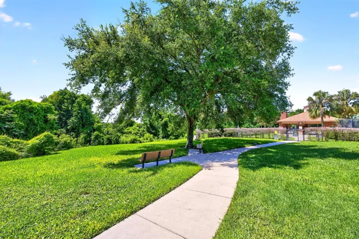 Welcome to Parkside at Errol Estates!