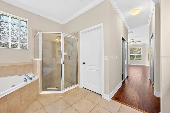 Primary en-suite bath.