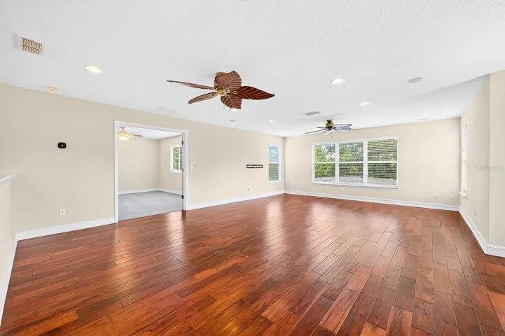 Bonus/Loft.