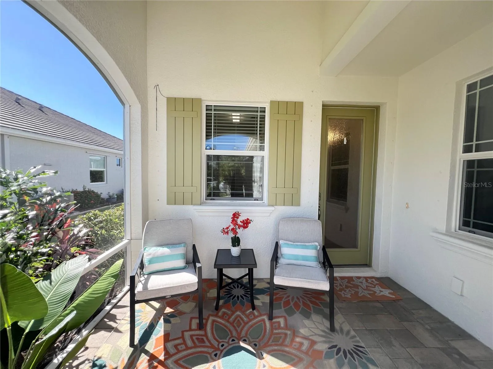 Private Front Porch
