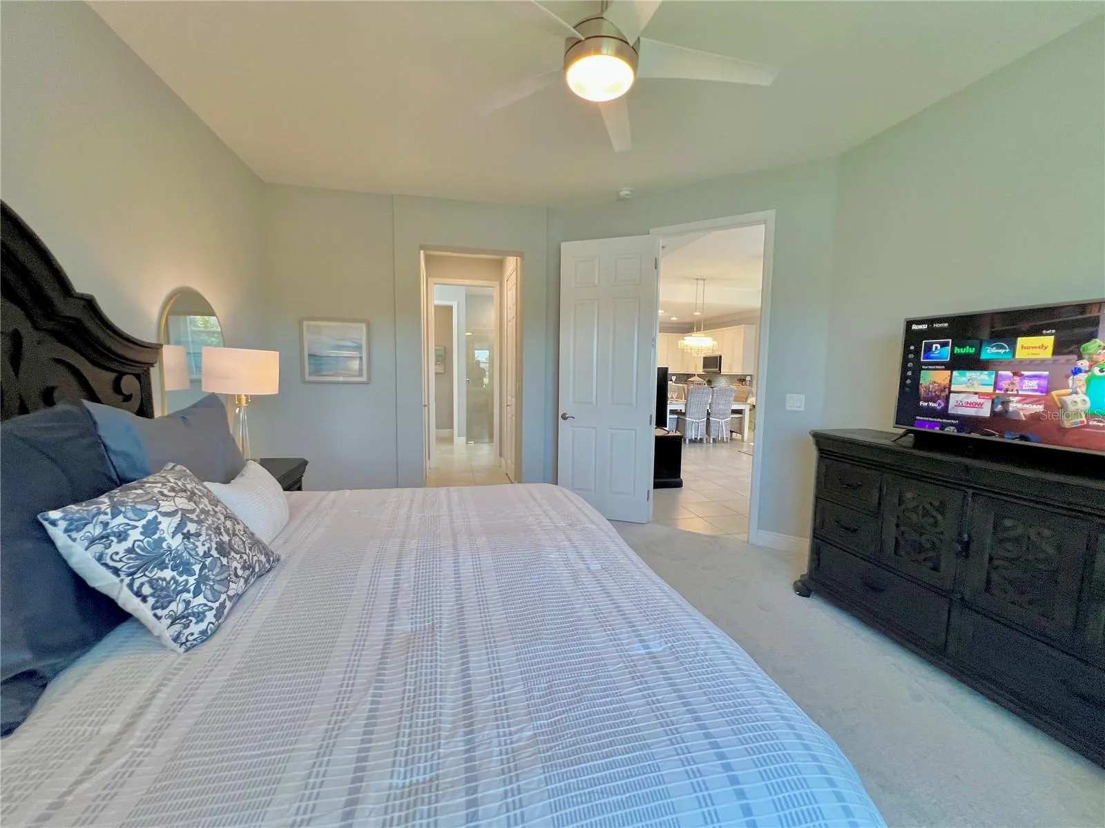 Primary Bedroom with En suite Bath and Walk-in Closets
