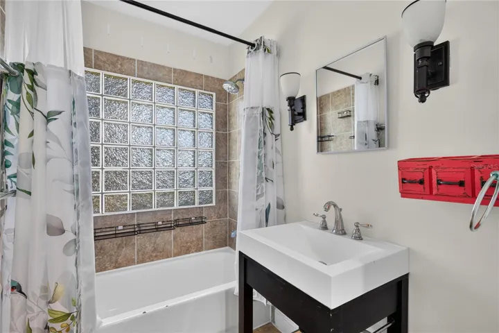 Secondary Bath