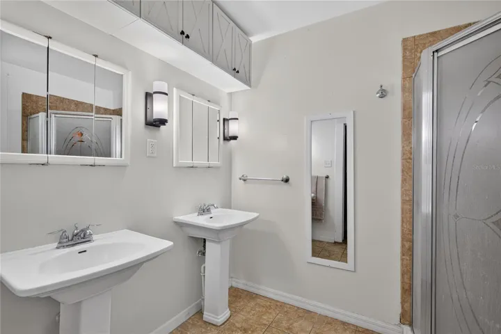 Primary Ensuite Bath - Dual Sinks