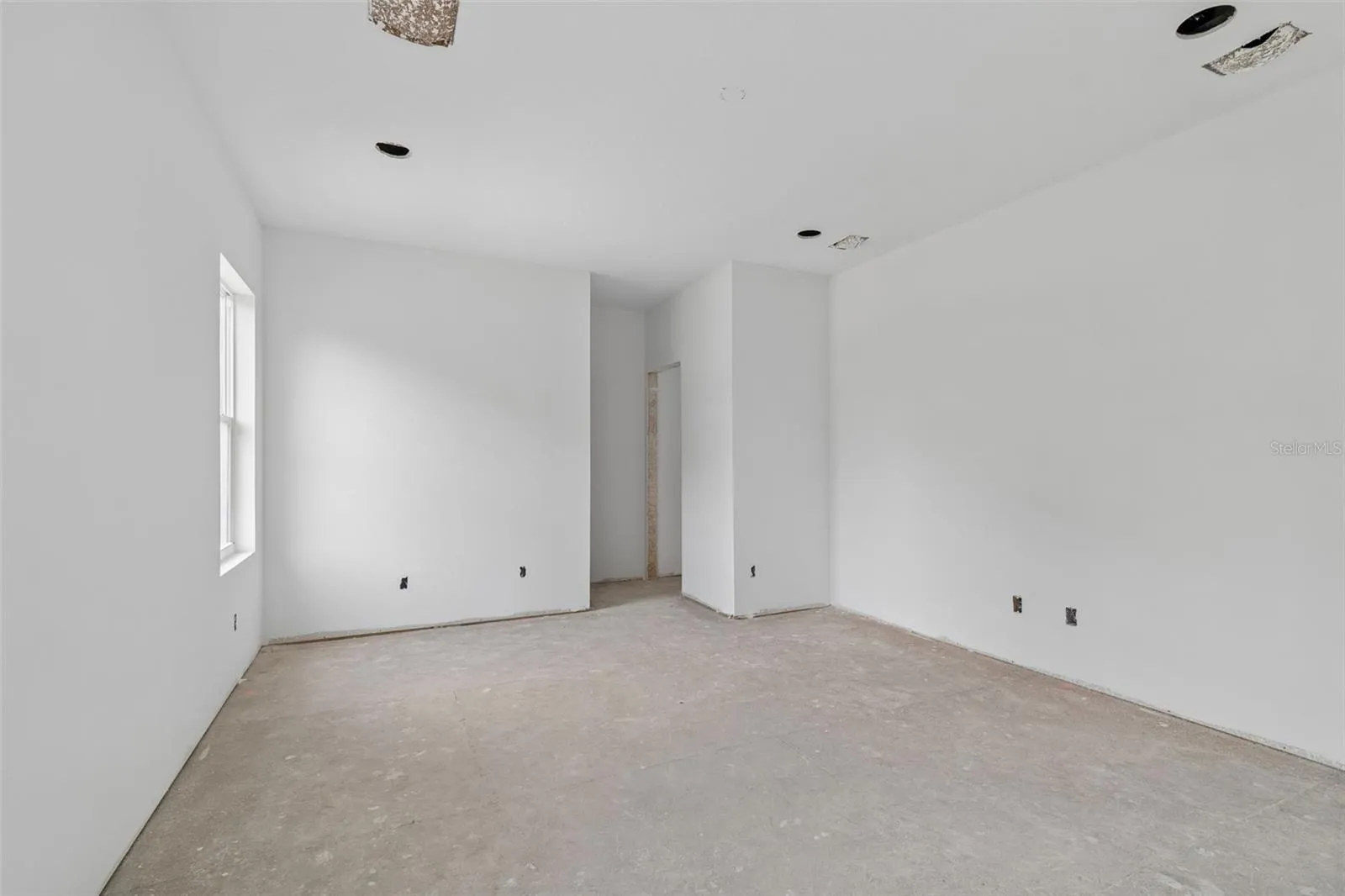 2nd floor /BR 2 with an ensuite bath