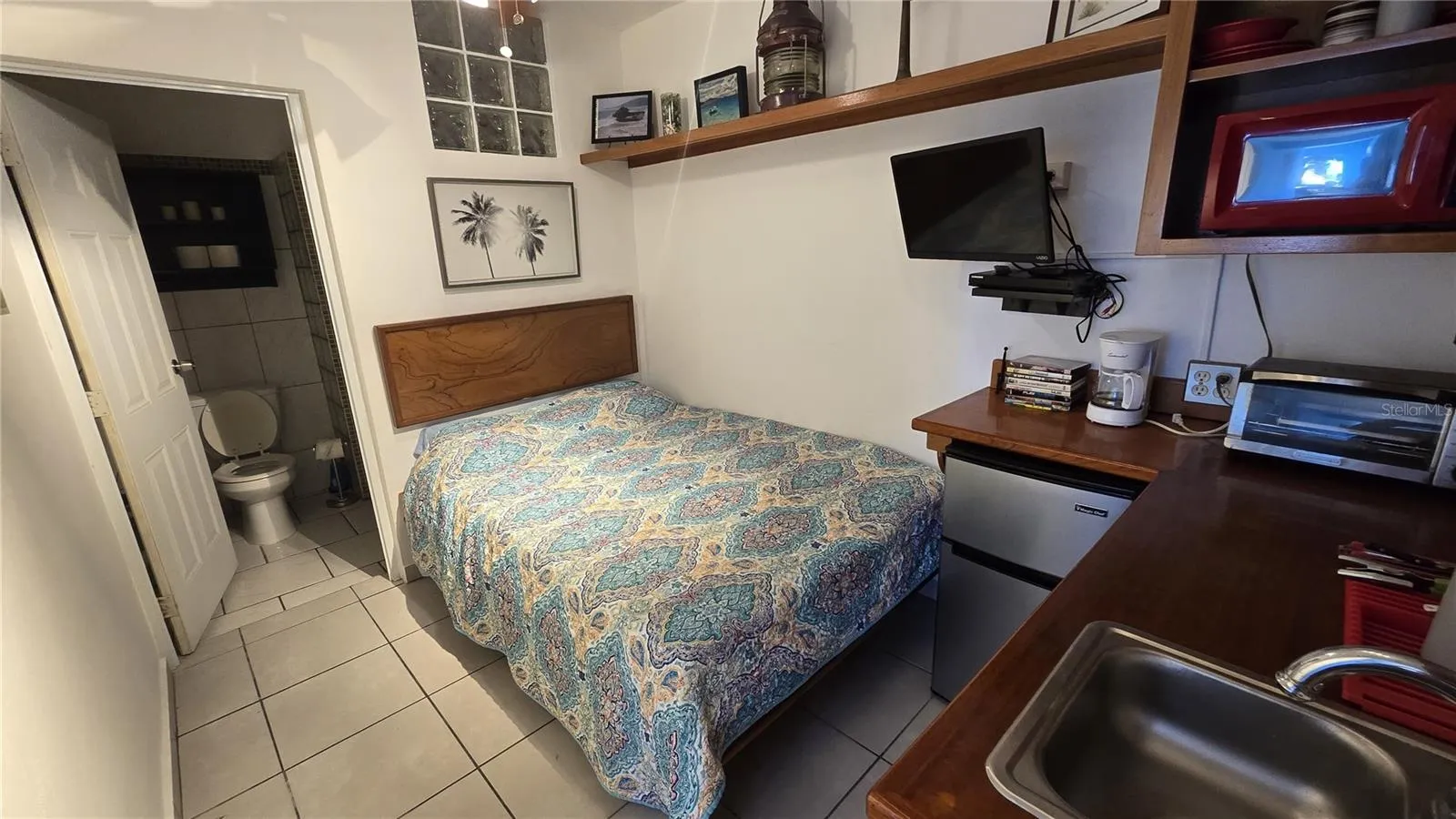 Studio Apartment, Downstairs