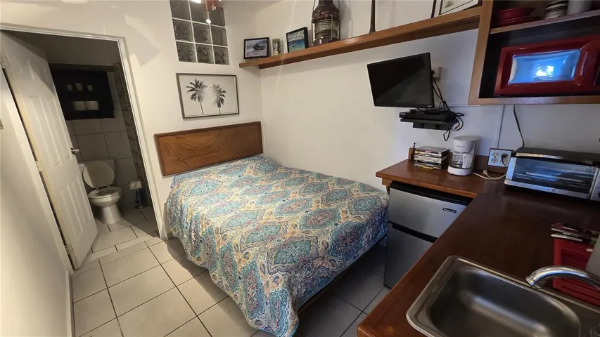 Studio Apartment, Downstairs