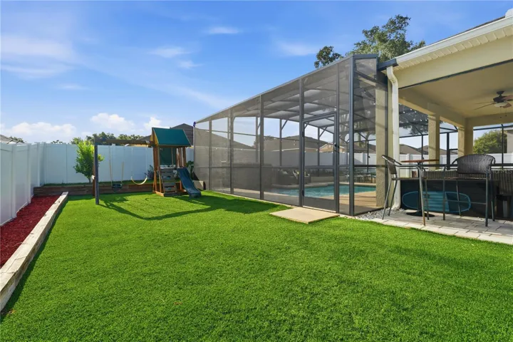 Play Set Conveys with House