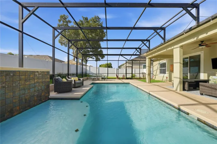 Pool with Sun Shelf