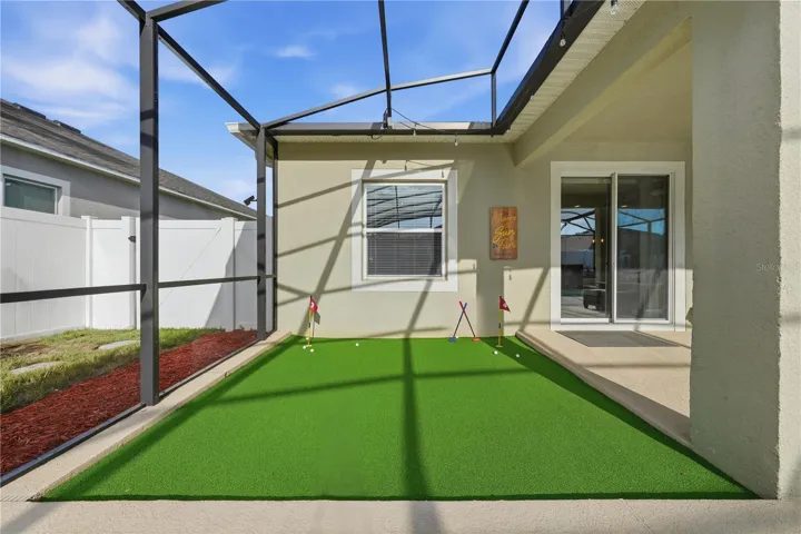 Putting Area Inside Screen Enclosure