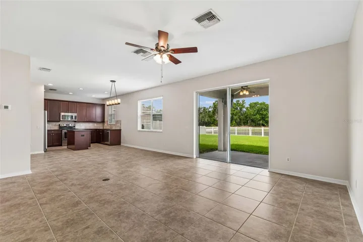 kitchen/dining/family room