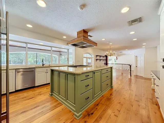 Kitchen - Casual Eating Space - Family Room