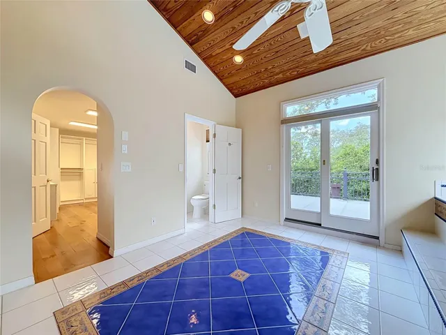Primary En Suite - Private Balcony