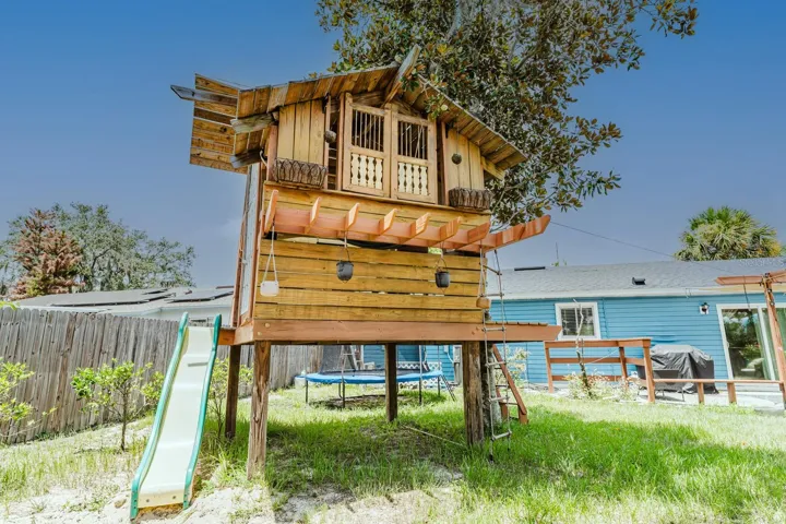 Tree House