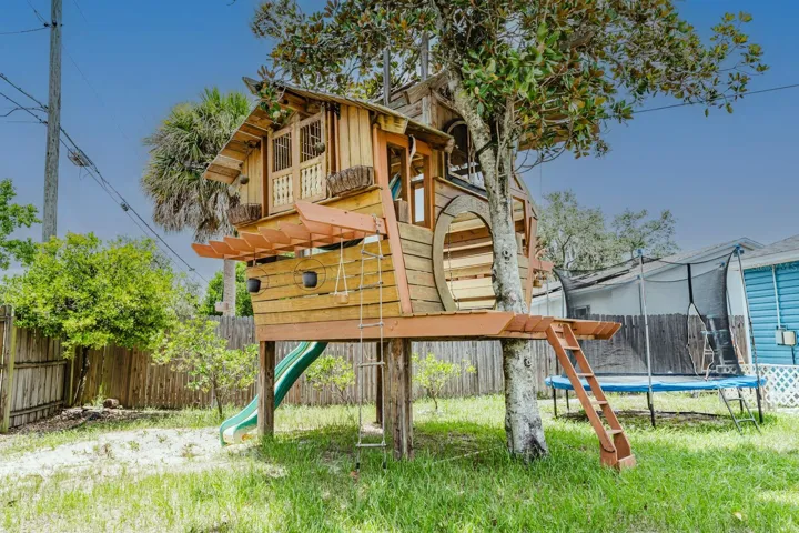Tree House