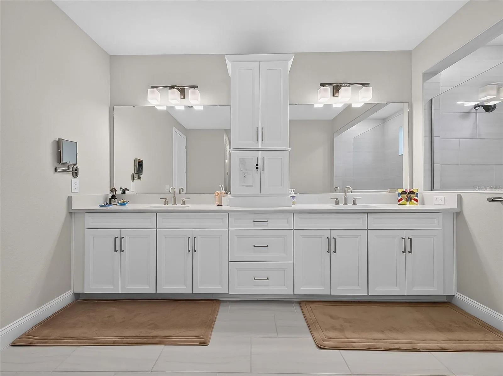 Master vanity