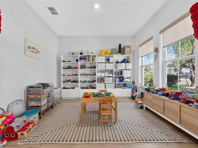 Flex room