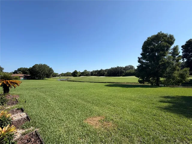 golf course/pond views