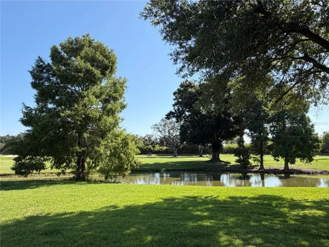 golf course/pond views