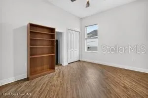 En suite w/ hidden safe room
