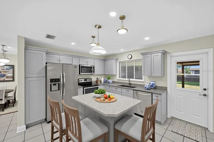 KITCHEN STAGED