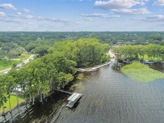 The Lodge dock, pontoon boat, private boat ramp