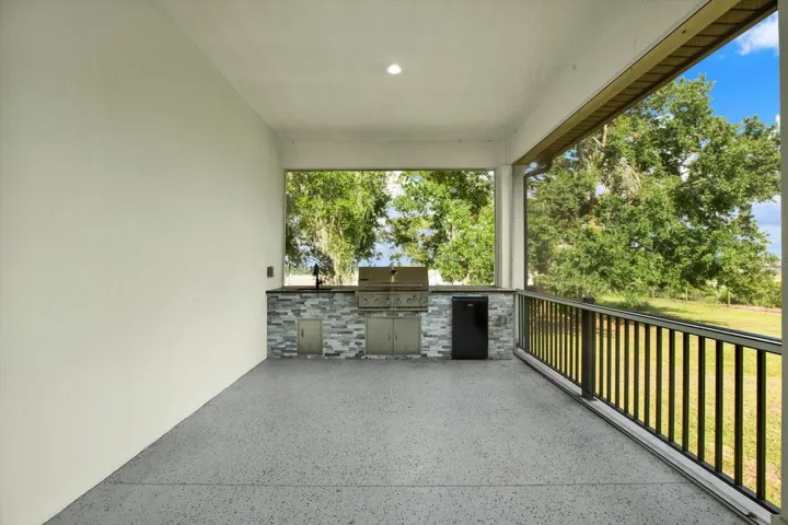 Outdoor Kitchen