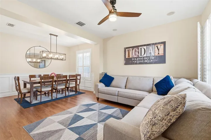 LIVING/DINING ROOM COMBO