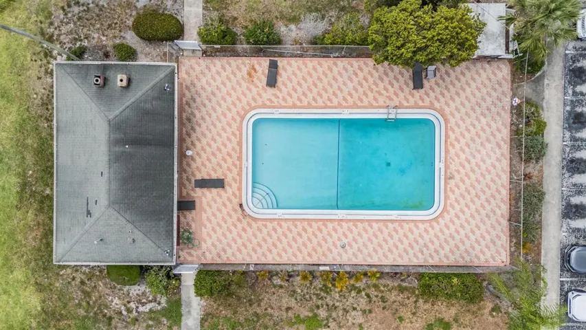 pool 2 with covered picnic area