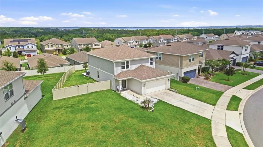 Look at that yard space