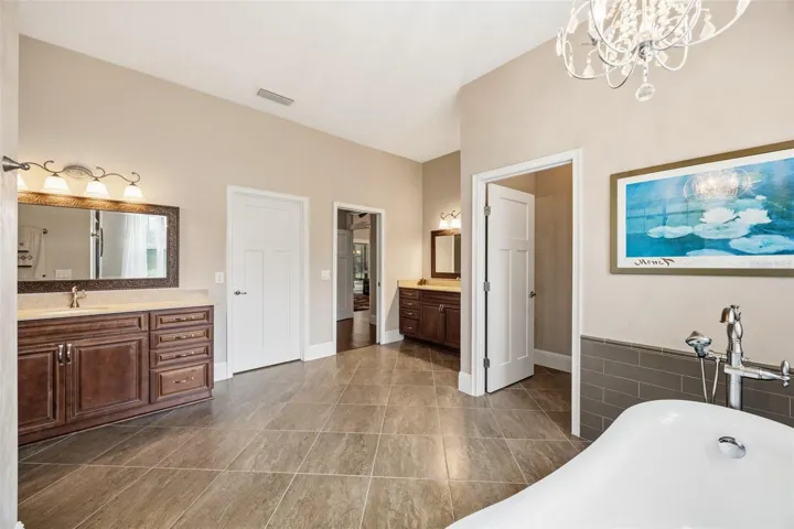seperate vanities in primary bathroom