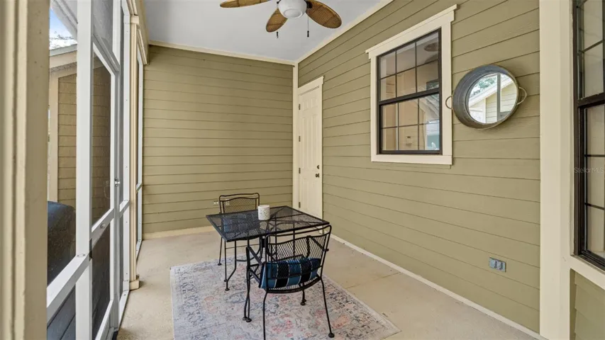 Screened in porch