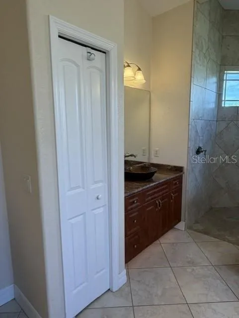Second Vanity and Linen Closet