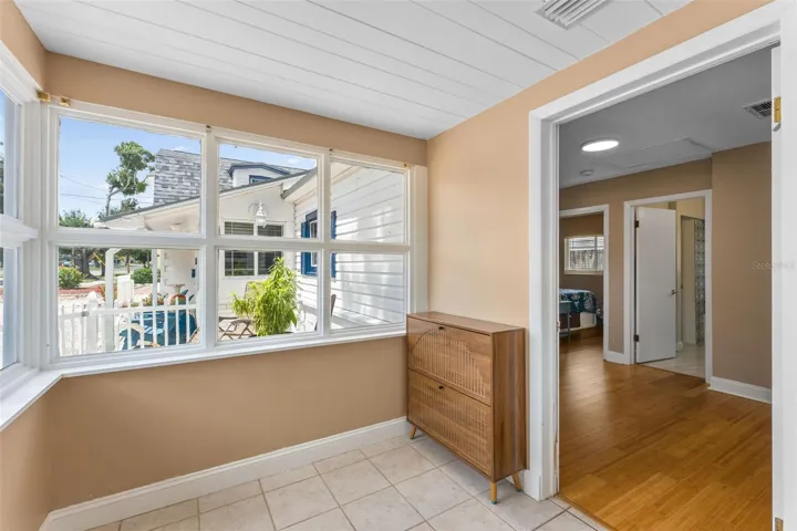 Sunroom off 2nd entrance