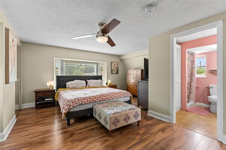 Upstairs primary bedroom