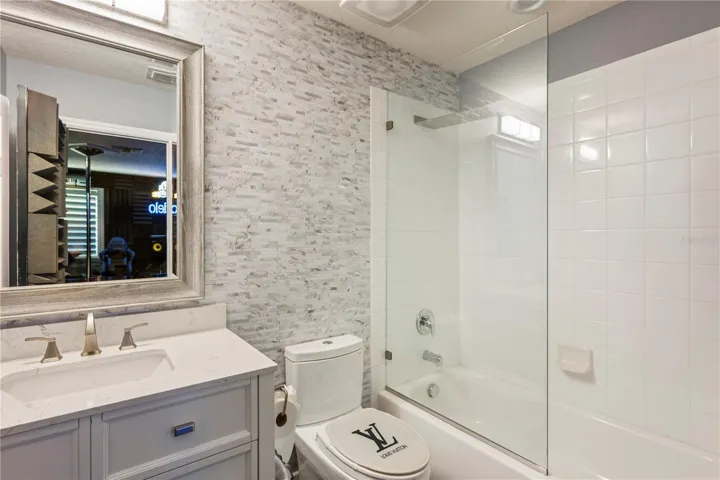 Upstairs Full Bath adjoining the Bonus Room.