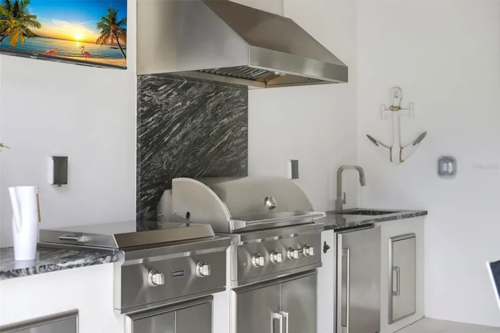 Summer kitchen with 30