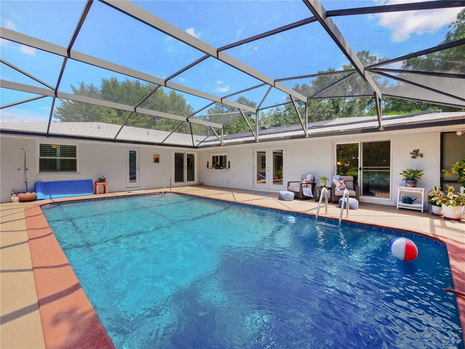 LARGE POOL