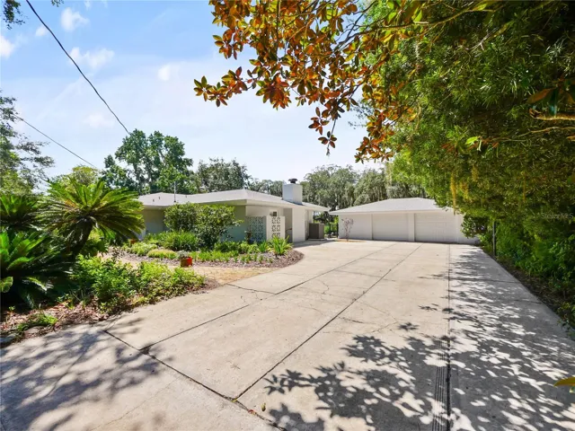 12 CAR DRIVEWAY