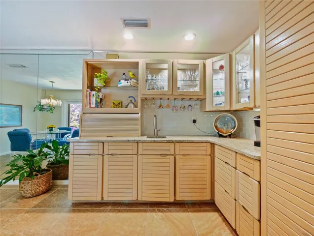 WET BAR