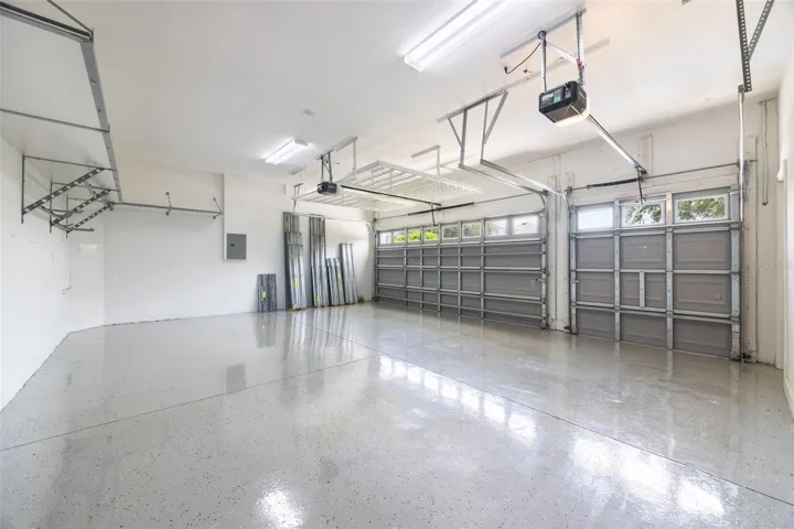3-car Garage