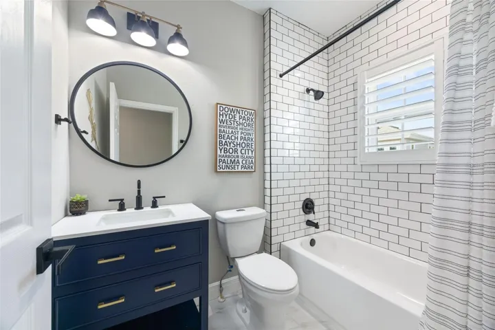 Carriage House Bathroom