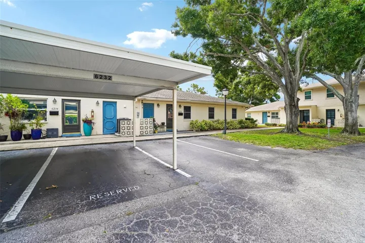 Carport #6232 - So close to your front door