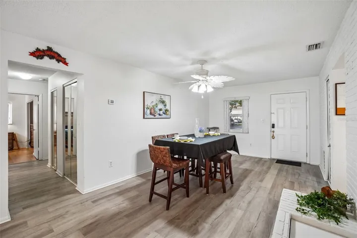 Hallway to bedrooms