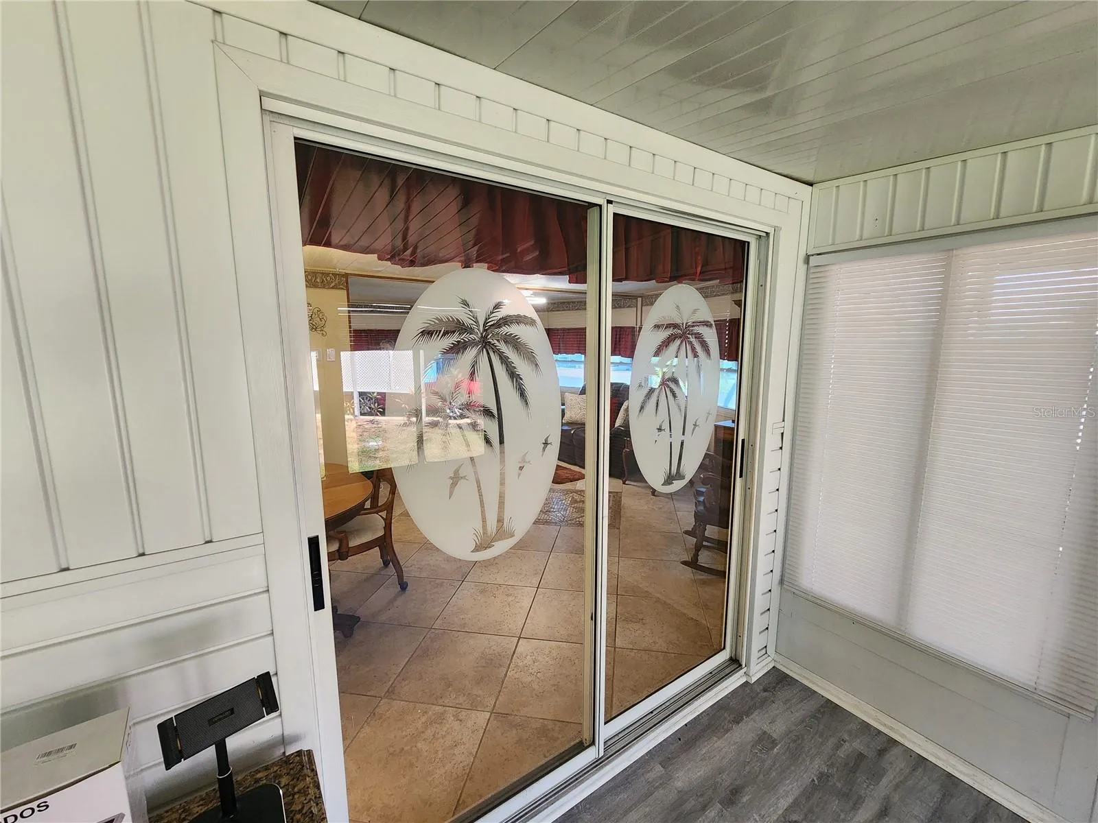 Door from Living Room to Florida Room