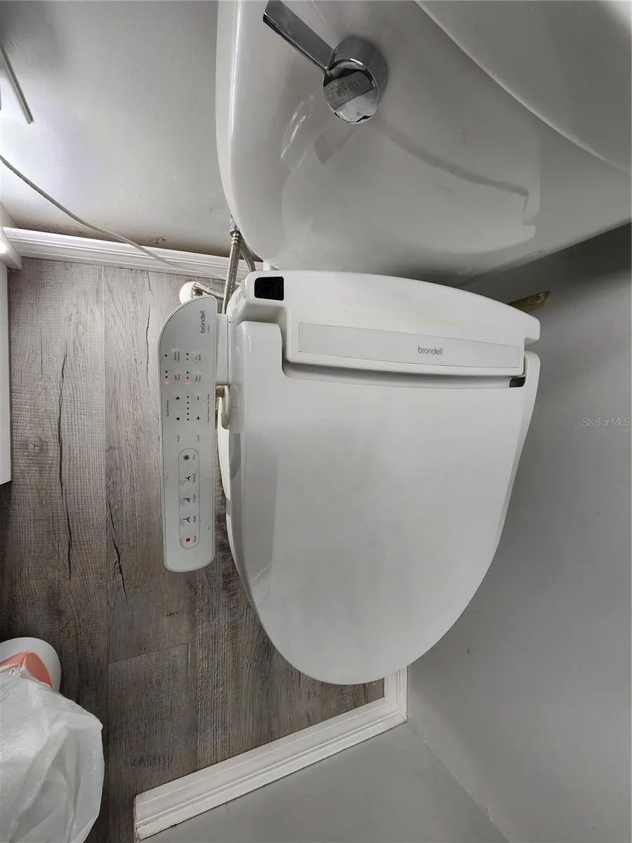 Special toliet