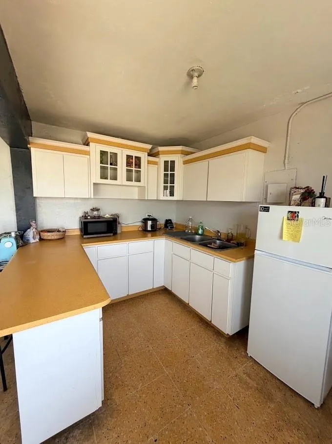 Unit 1 Full kitchen
