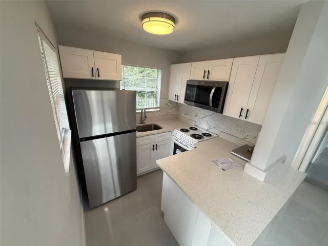 DETACH BACK UNIT KITCHEN