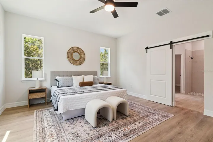 (staged furniture)