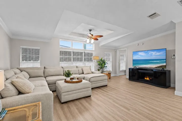 OPEN CONCEPT- UPDATED LIVING ROOM
